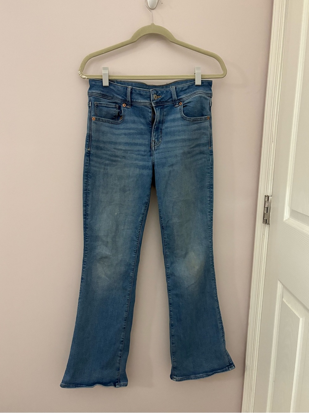 American Eagle Kick Boot Jeans Size 8 Short Next Level Stretch Medium Wash